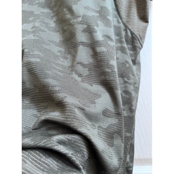 Lululemon Run For Days Mesh Deep Camo Short Sleeve Top Size 4 - Picture 6 of 9